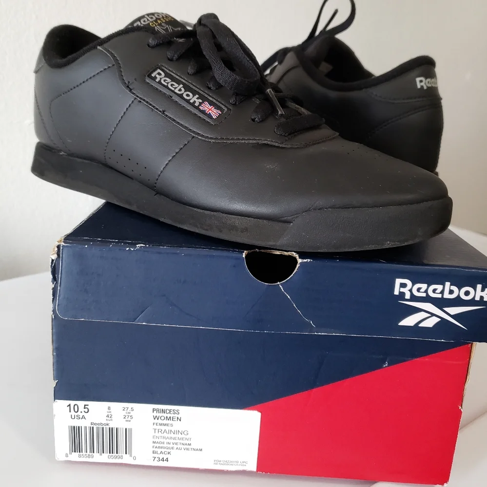Sneakers - Picture 1 of 3